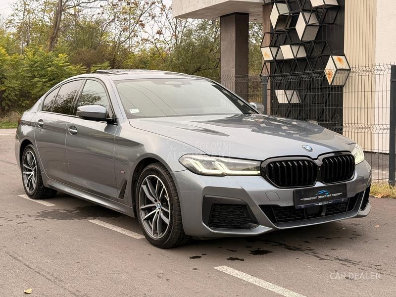 BMW 520 M-sport/pano/360