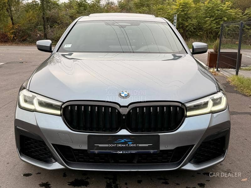 BMW 520 M-sport/pano/360