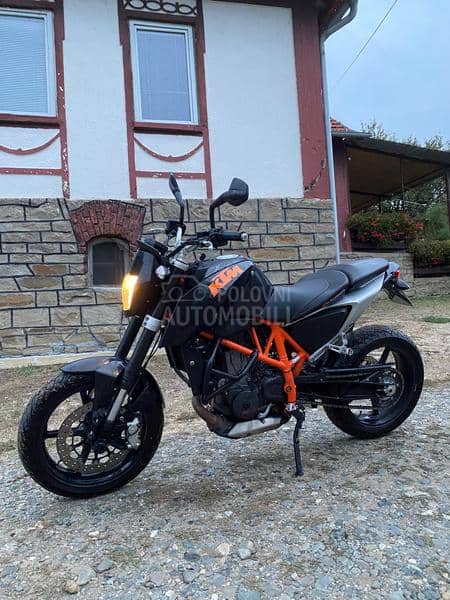 KTM duke 690