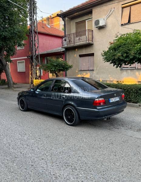 BMW 523 2.5