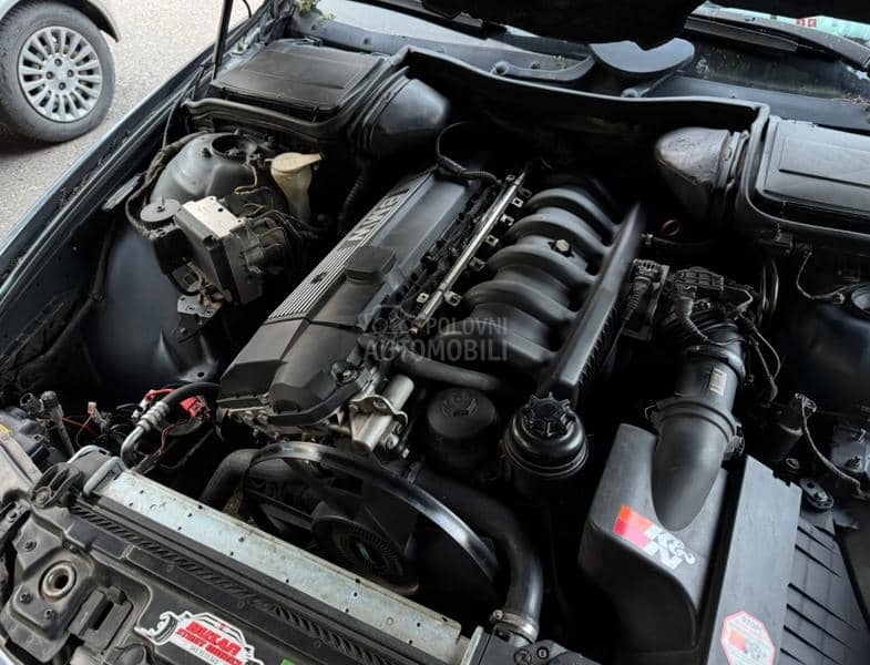 BMW 523 2.5
