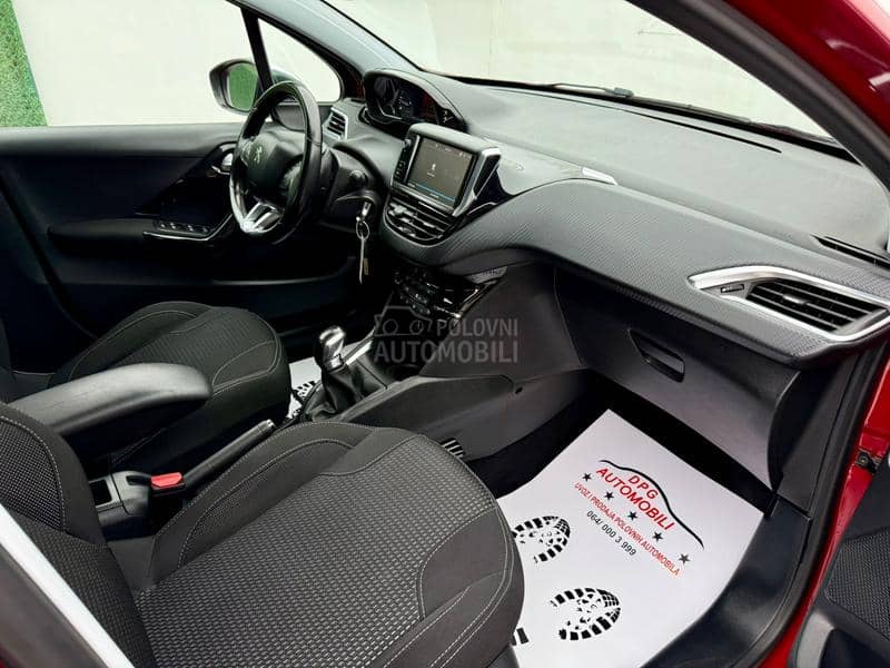 Peugeot 208 1.6HDI FUL/LED/NAV