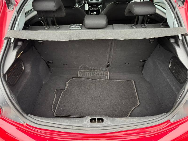 Peugeot 208 1.6HDI FUL/LED/NAV