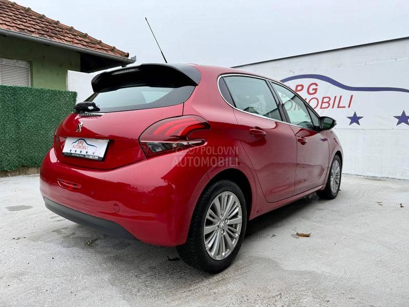 Peugeot 208 1.6HDI FUL/LED/NAV