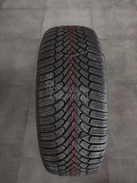Bridgestone 235/60 R18 Zimska
