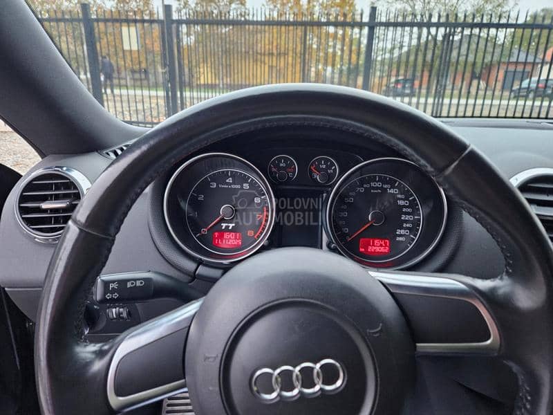 Audi TT 