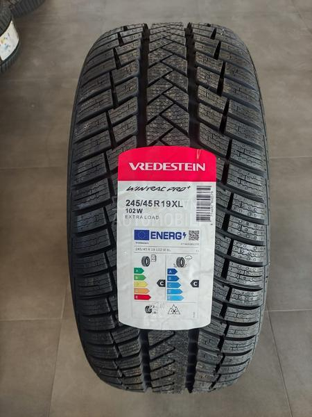 Vredestein 245/45 R19 Zimska