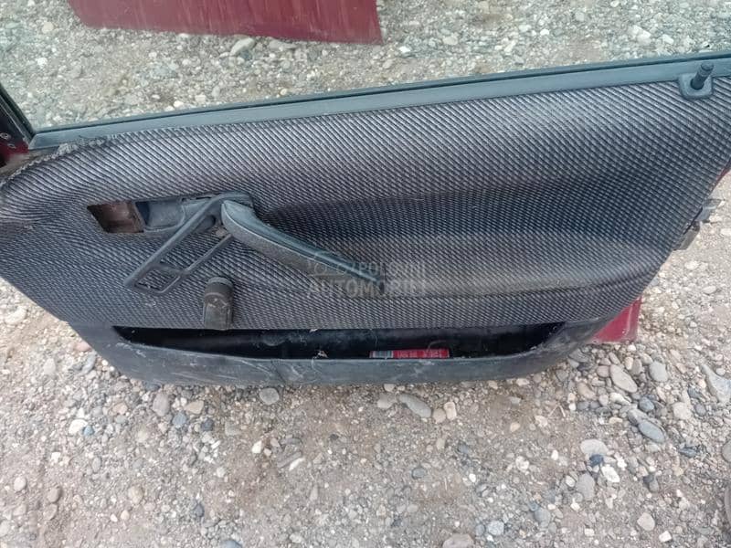 Prednji desni podizac stakla