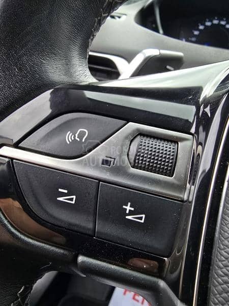 Peugeot 3008 ALLURE/VIRT/AT8