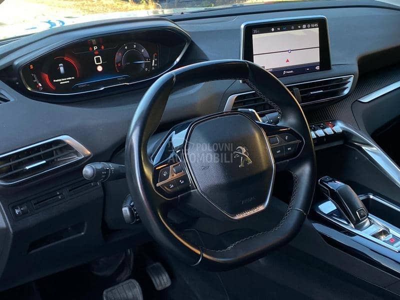 Peugeot 3008 VIRTUAL/AT8