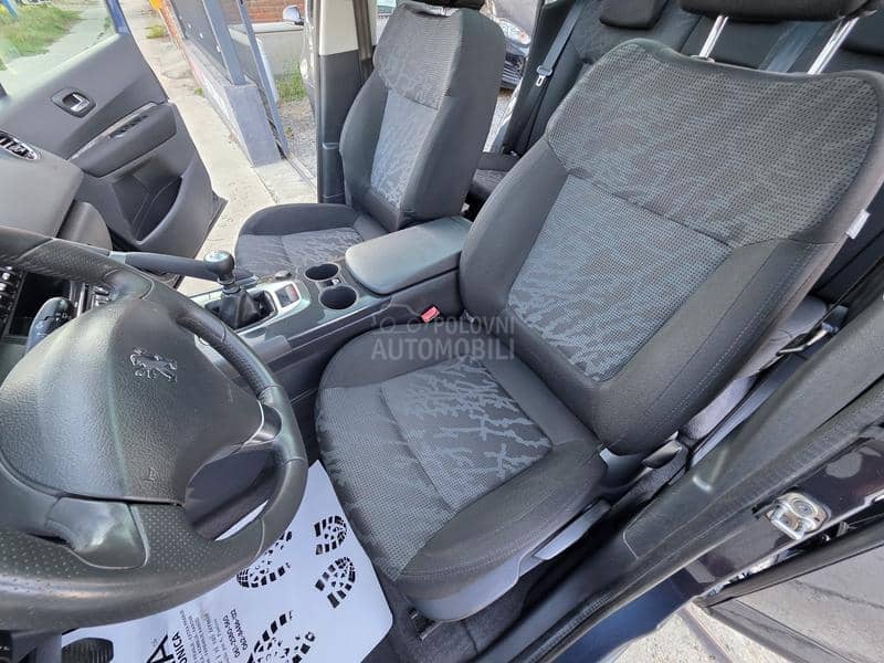 Peugeot 3008 1.6 HDI N.A.V.I