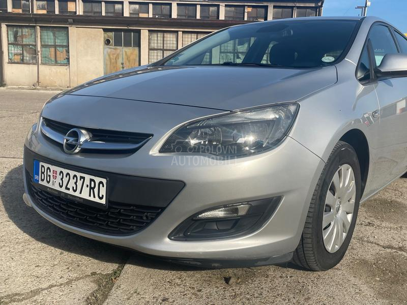 Opel Astra J 1.7cdti