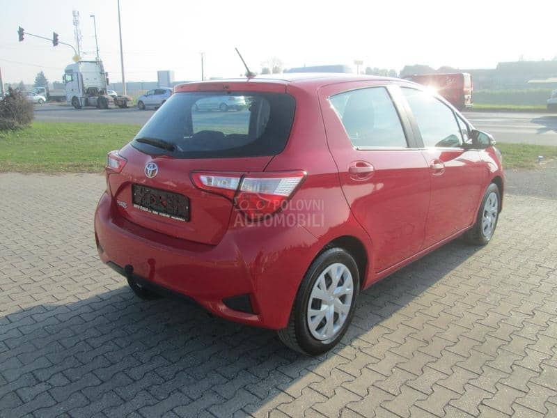 Toyota Yaris 1.0 b