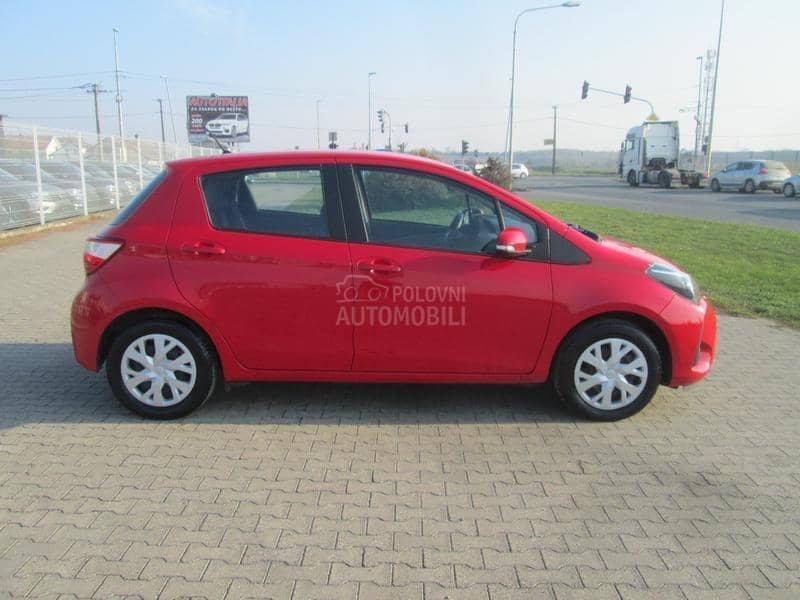 Toyota Yaris 1.0 b