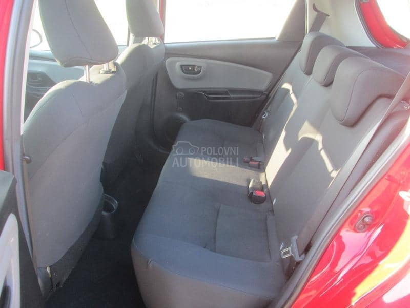 Toyota Yaris 1.0 b