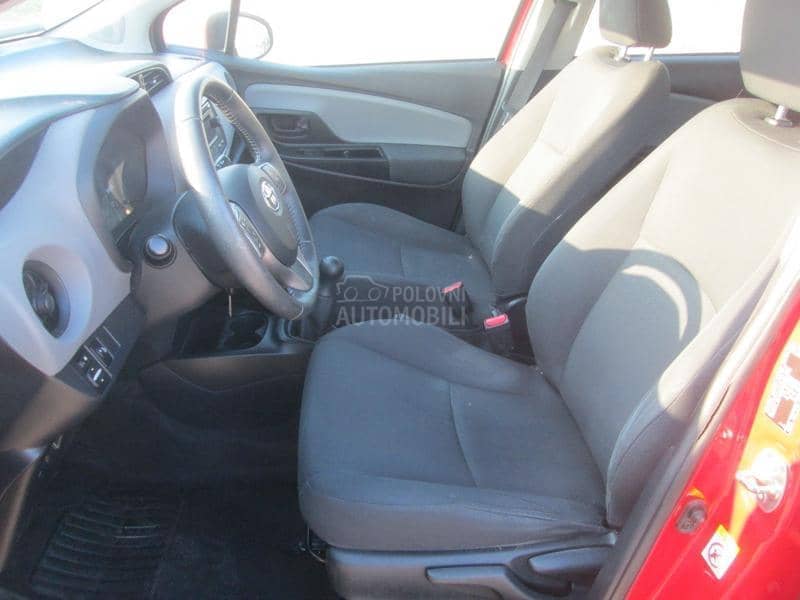 Toyota Yaris 1.0 b