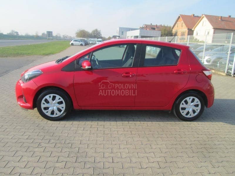 Toyota Yaris 1.0 b