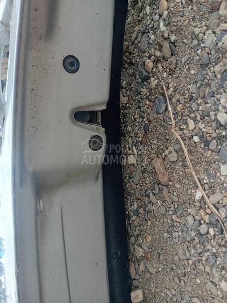 Brava vrata zadnja leva