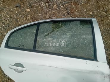 Zadnje desno staklo za Škoda Octavia