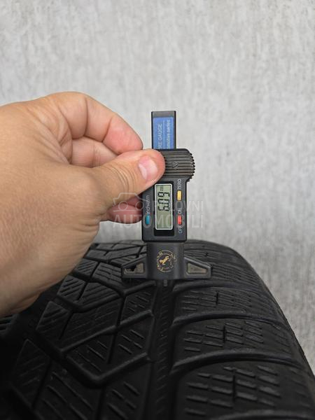 Pirelli 235/50 R20 Zimska