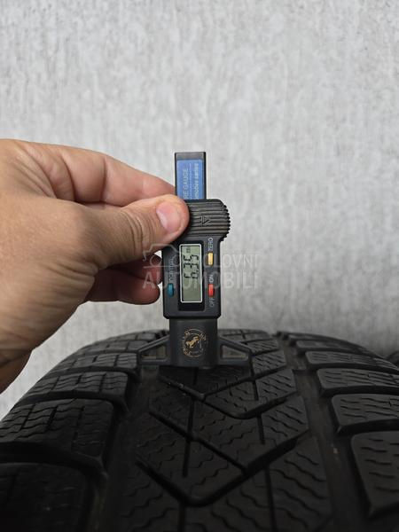 Pirelli 235/45 R18 Zimska