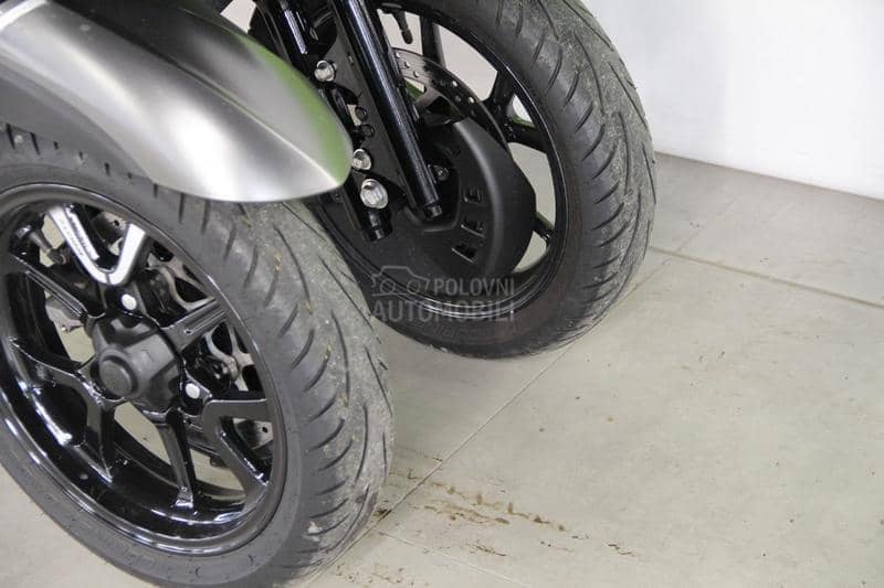 Yamaha TRICITY 300 Bkat