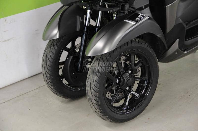 Yamaha TRICITY 300 Bkat