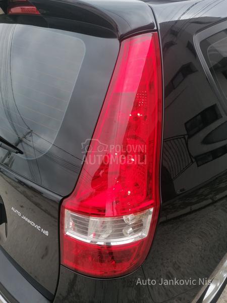 Hyundai i30 1.6i ILIKE LINE CH