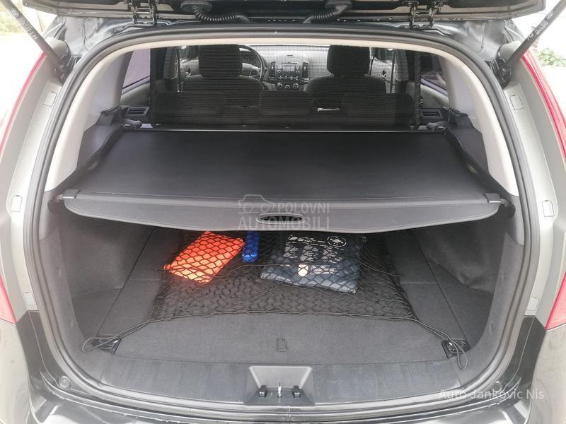 Hyundai i30 1.6i ILIKE LINE CH