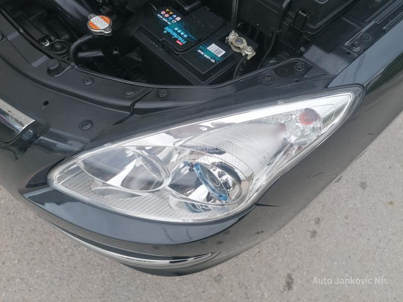 Hyundai i30 1.6i ILIKE LINE CH