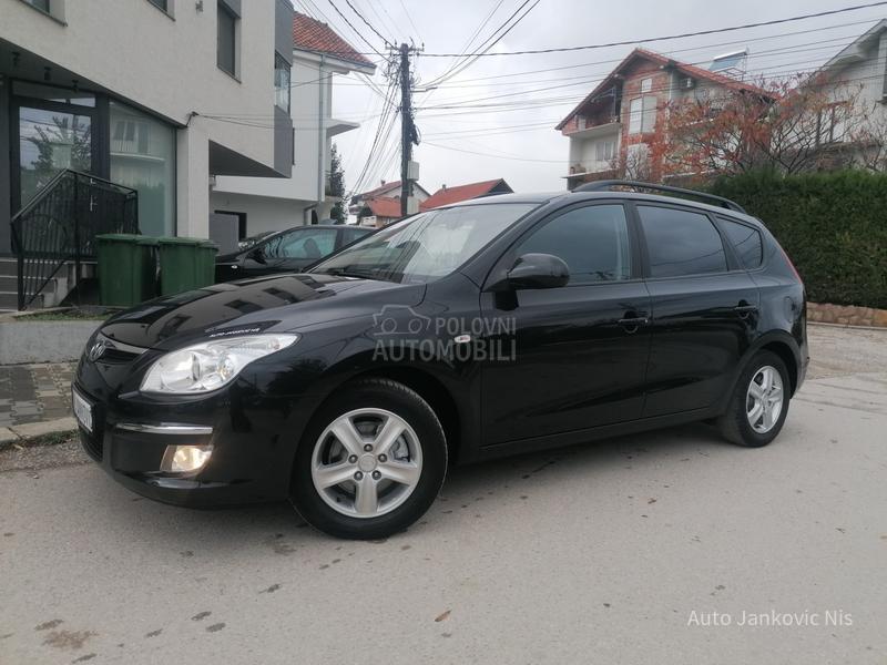 Hyundai i30 1.6i ILIKE LINE CH