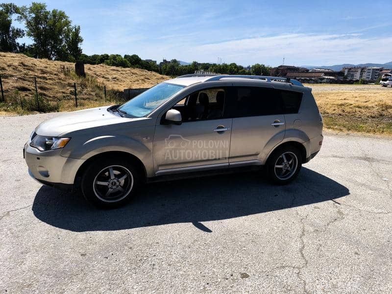 Mitsubishi Outlander 