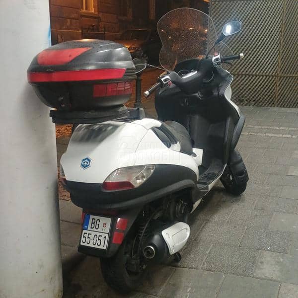 Piaggio Mp3 250