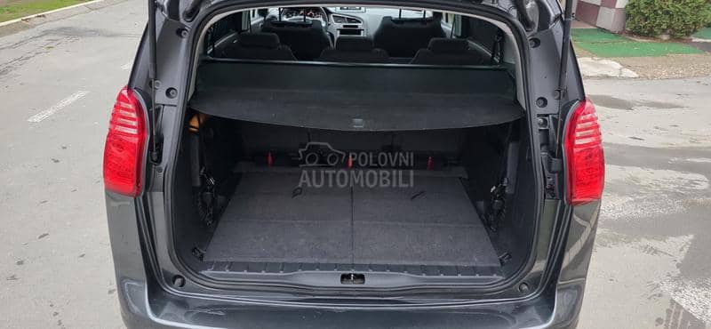 Peugeot 5008 1.6 HDI STYLE