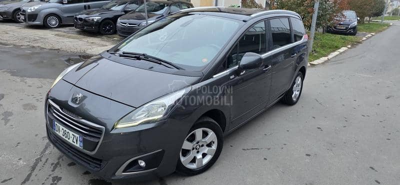 Peugeot 5008 1.6 HDI STYLE