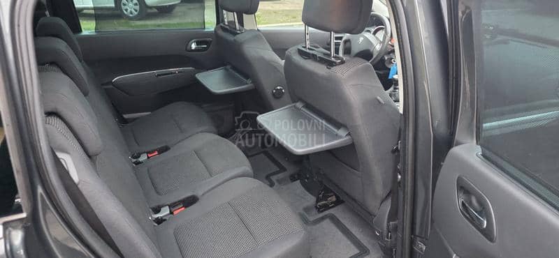 Peugeot 5008 1.6 HDI STYLE