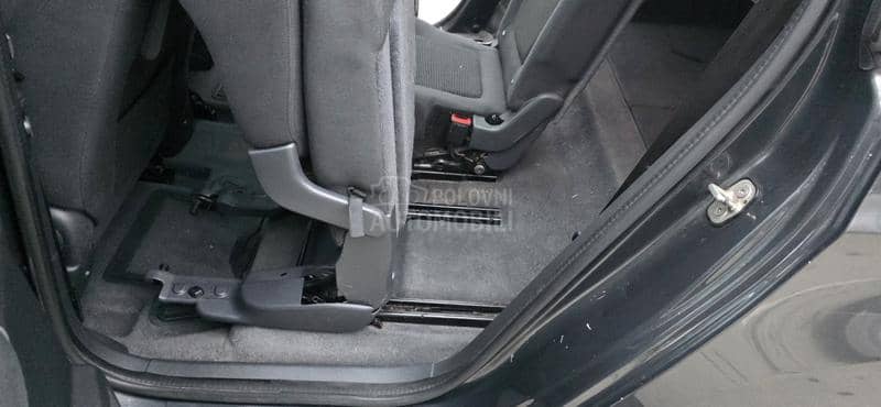 Peugeot 5008 1.6 HDI STYLE