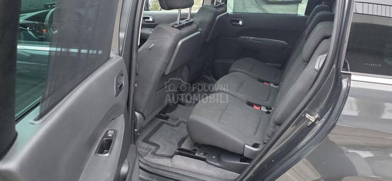 Peugeot 5008 1.6 HDI STYLE