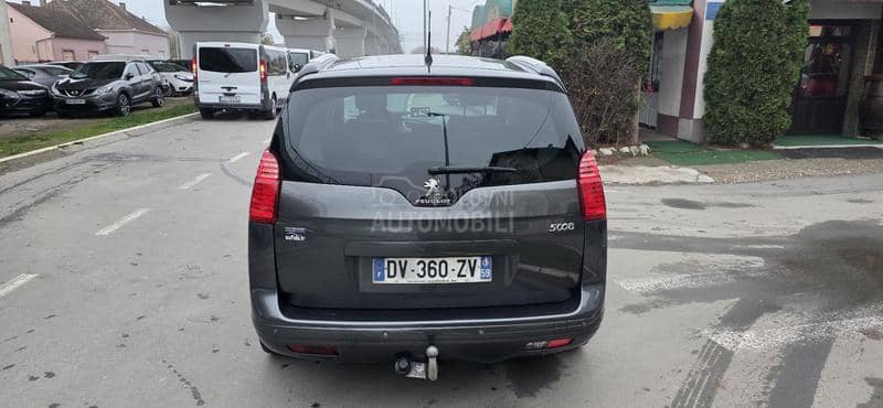 Peugeot 5008 1.6 HDI STYLE