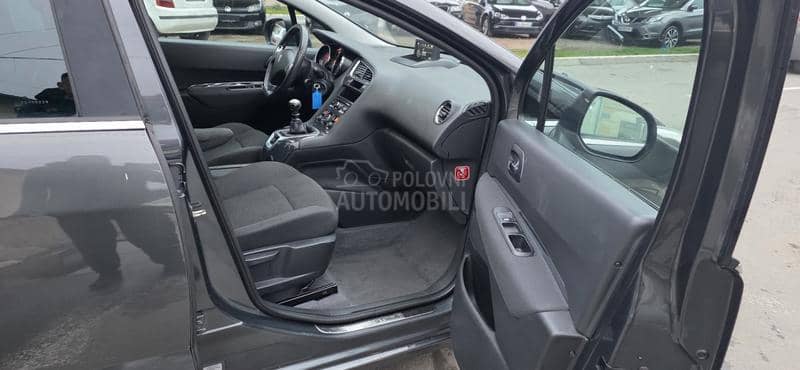 Peugeot 5008 1.6 HDI STYLE