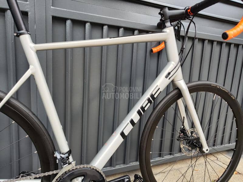 Cube Attain Pro 2x9 full Sora