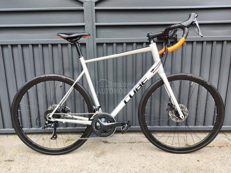 Cube Attain Pro 2x9 full Sora