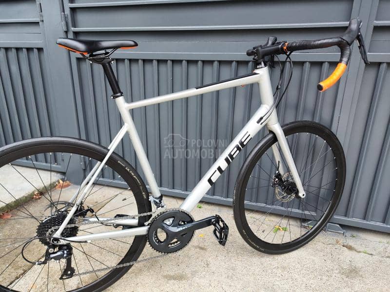 Cube Attain Pro 2x9 full Sora