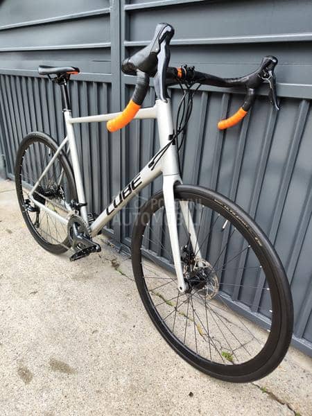 Cube Attain Pro 2x9 full Sora