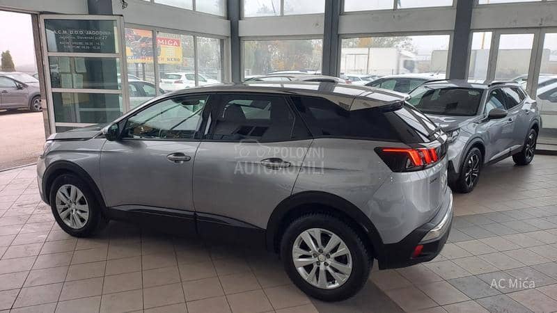 Peugeot 3008 1.5 BLU NAV LED AUT