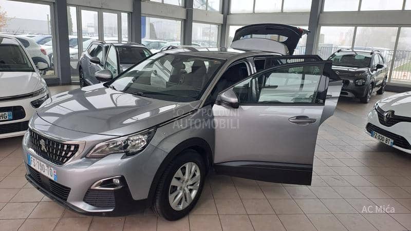 Peugeot 3008 1.5 BLU NAV LED AUT