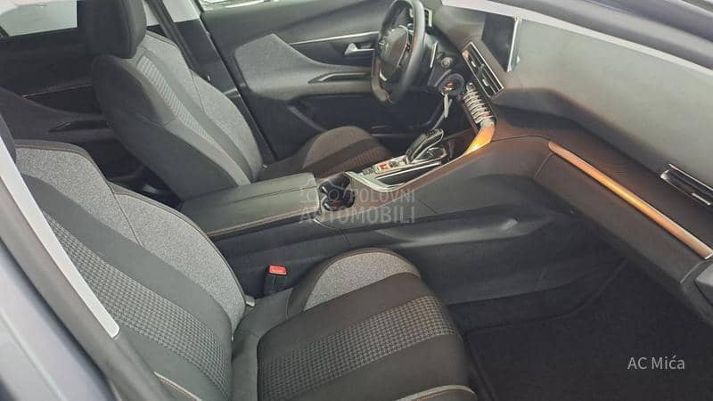 Peugeot 3008 1.5 BLU NAV LED AUT