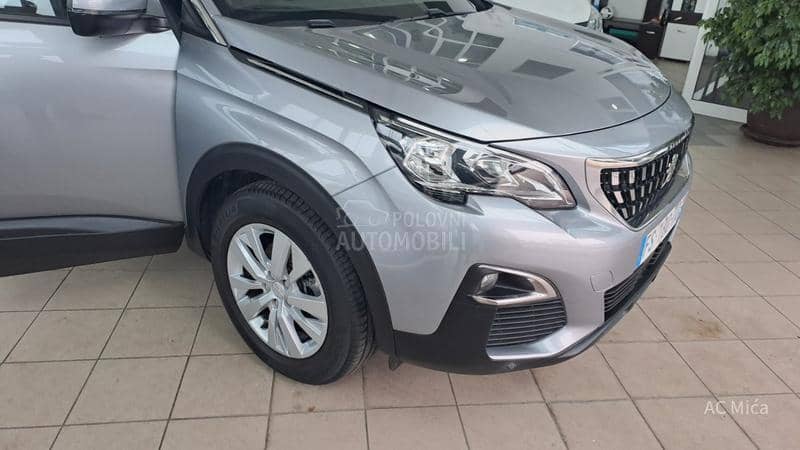 Peugeot 3008 1.5 BLU NAV LED AUT