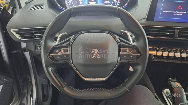 Peugeot 3008 1.5 BLU NAV LED AUT