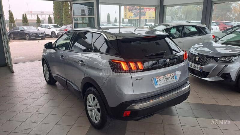 Peugeot 3008 1.5 BLU NAV LED AUT